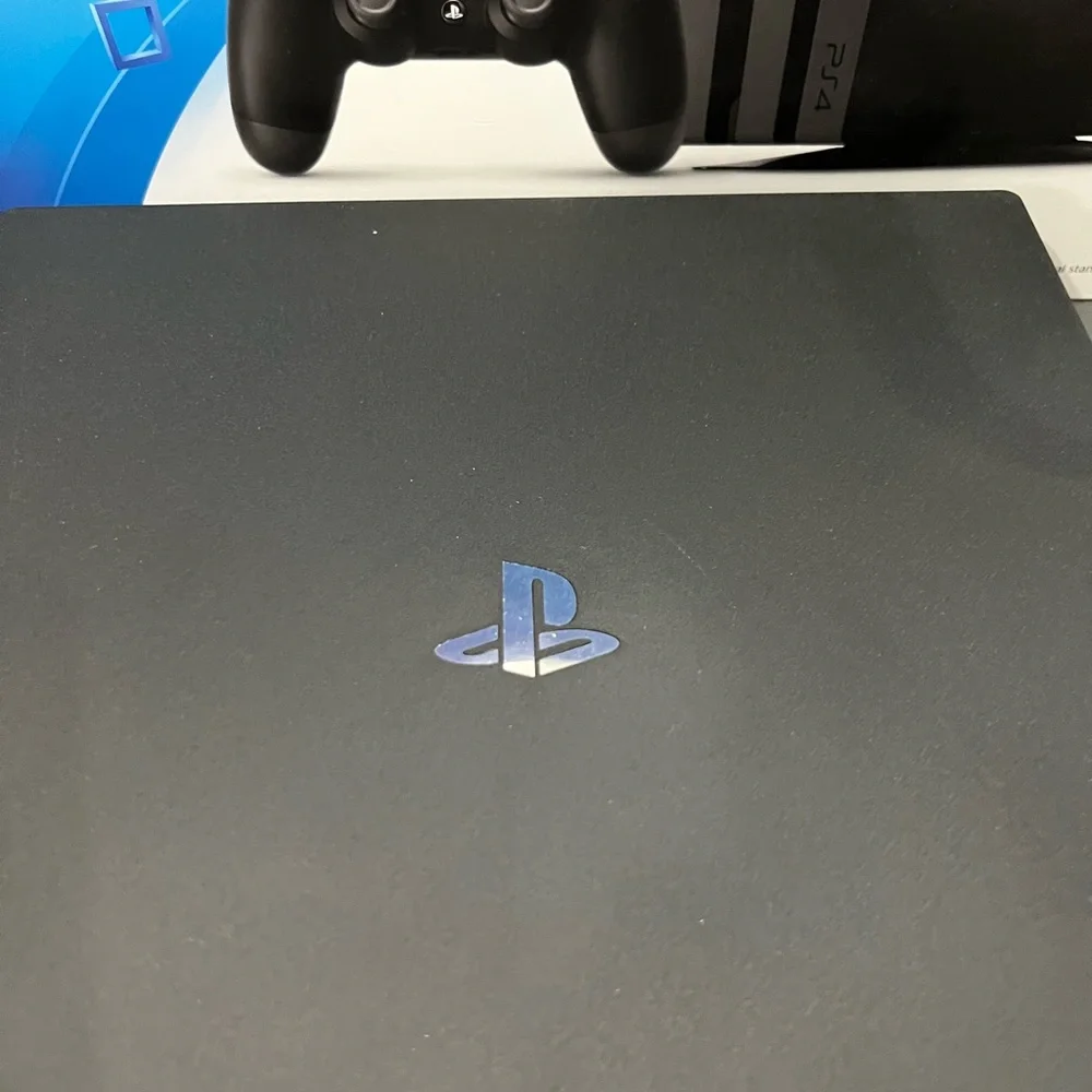 SONY PLAYSTATION 4 W/1TB